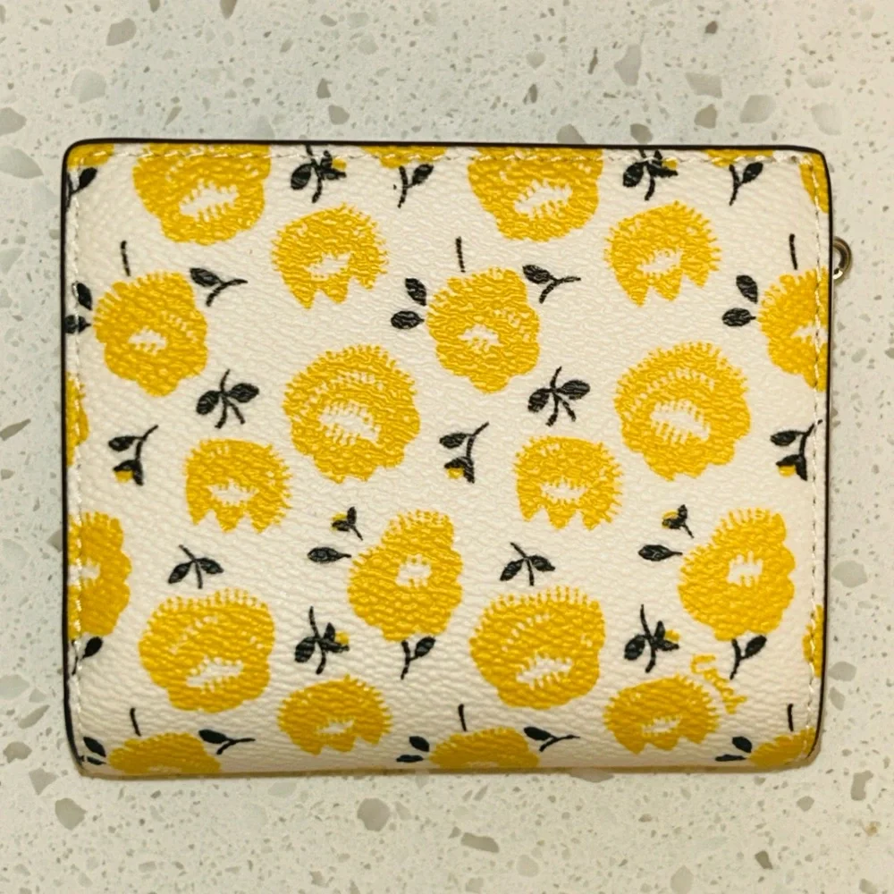 🌼 Coach Buttercup Floral Snap Pastel Wallet NWT